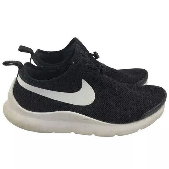 Nike Aptare Essential Sneaker Black White Slip On Shoes Women's 9.5 881190-002 - Picture 5 of 13